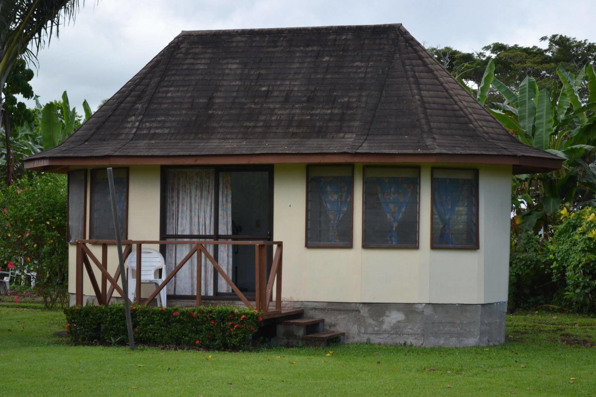 The Savaiian Hotel Salelologa Buitenkant foto
